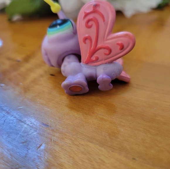 Littlest Pet Shop LPS #93 Purple Butterfly Blue Eyes Pink Wings 2005 - Picture 8 of 10